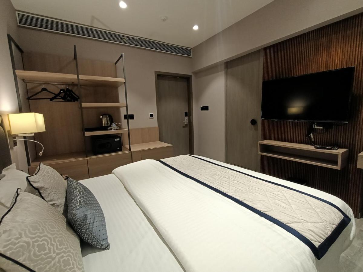 Hotel Highway Inn Mumbai Exterior foto