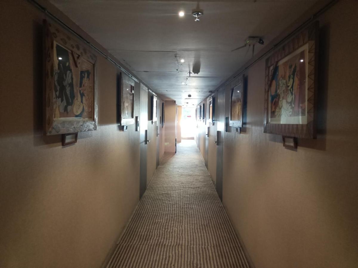 Hotel Highway Inn Mumbai Exterior foto